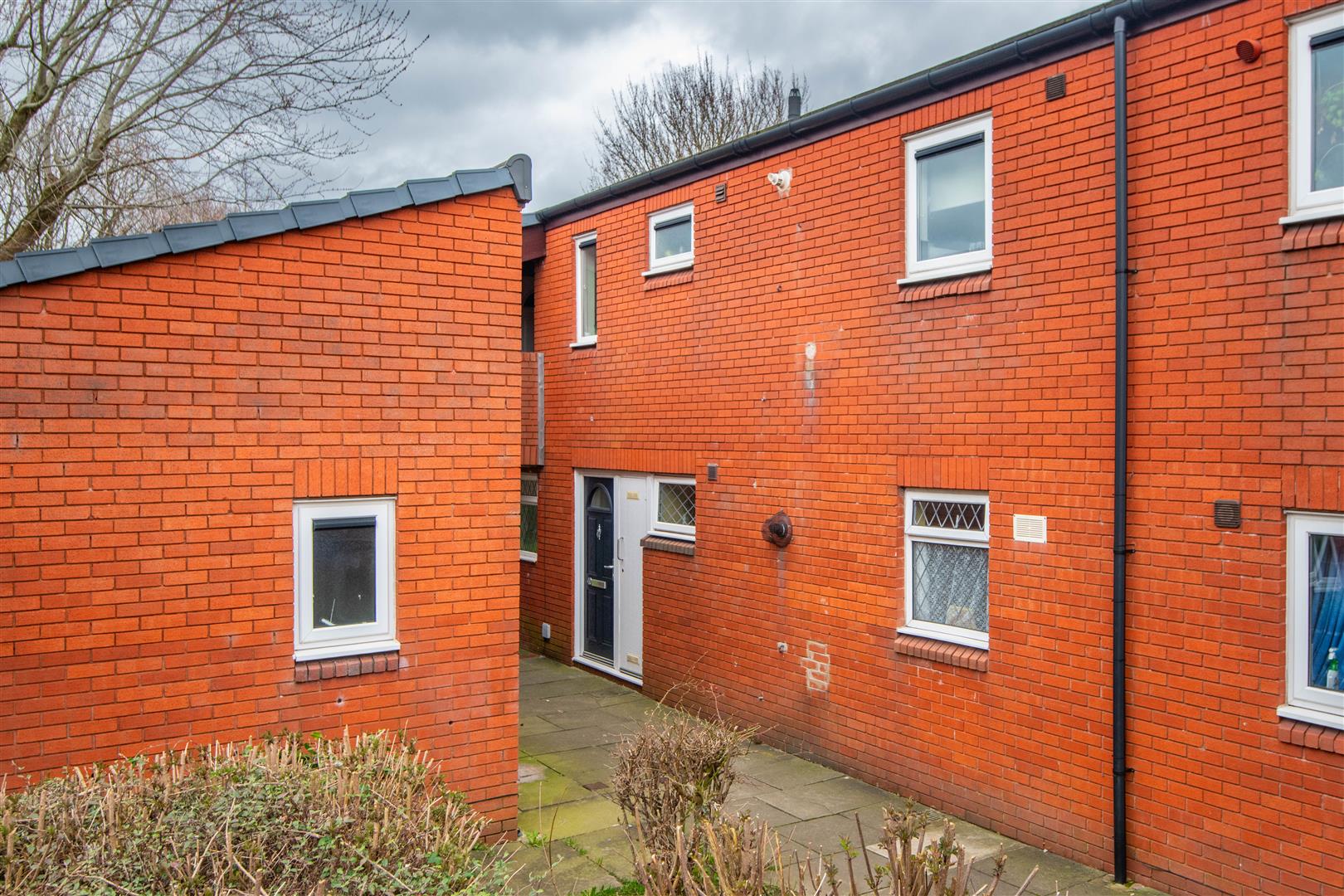 3 bed property in Fell View, Chorley